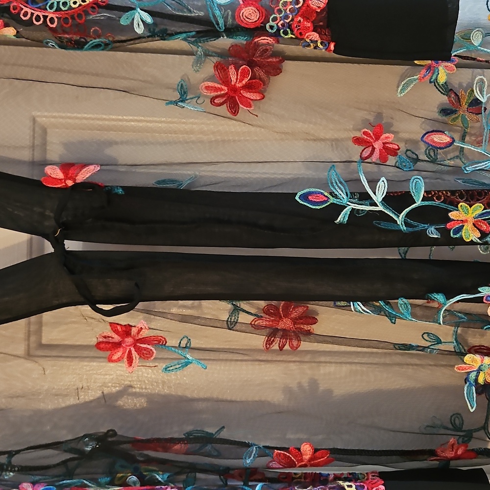 Floral Embroidered Sheer Kimono 42 Inches Long   20 Inches Across Pit To Pit. - Picture 2 of 5